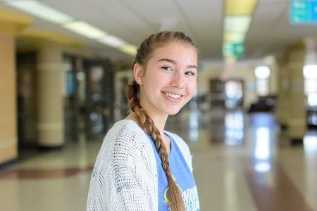 20 Cute and Easy Hairstyles for Back-to-School