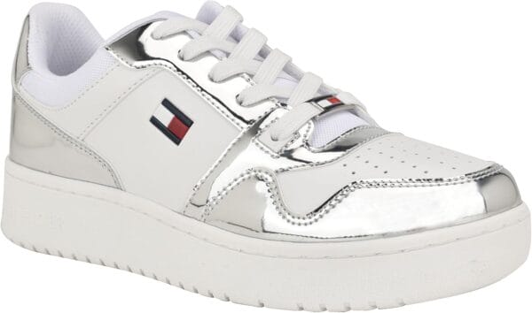 Tommy Hilfiger Women's Twigye Sneaker, White/Silver 040, 8