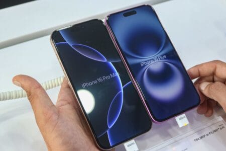 Apple iPhone price could jump $350 in U.S. on Trump tariffs: analyst