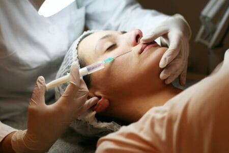 AbbVie Lifts Profit Guidance, Cosmetic Treatments Revenue Lags