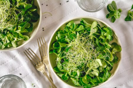 7 Foods A Nutritional Psychiatrist Eats Daily For Brain Health